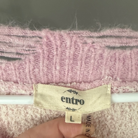 Entro Pink and Cream V-Neck Sweater - Picture 2 of 4